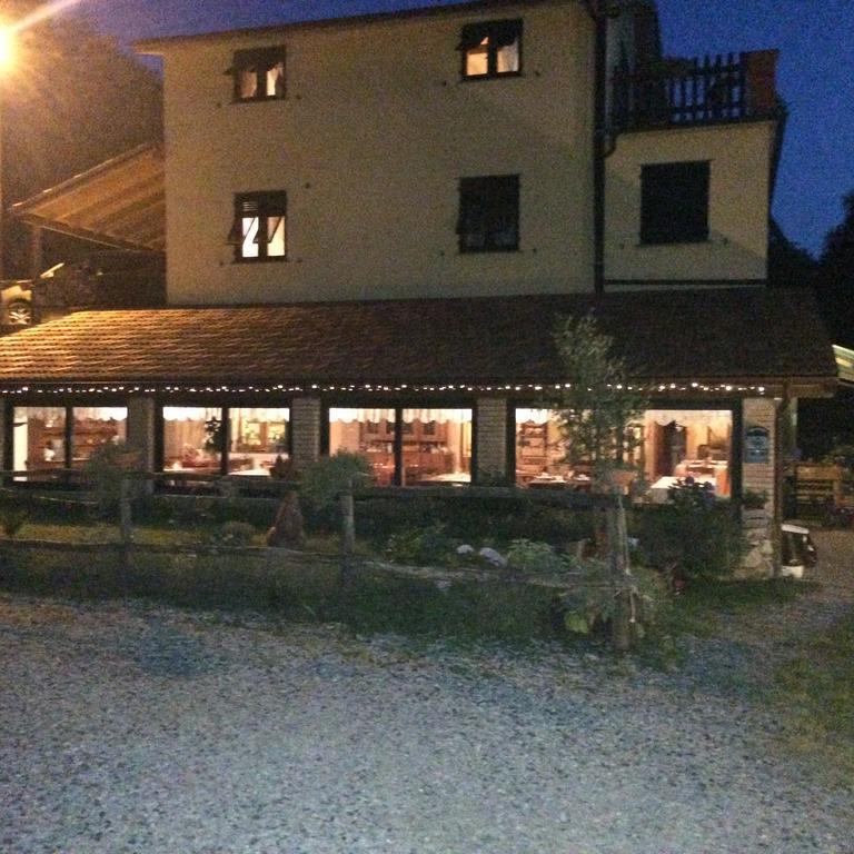 Agriturismo La Taverna Del Nonno Borzonasca Dış mekan fotoğraf