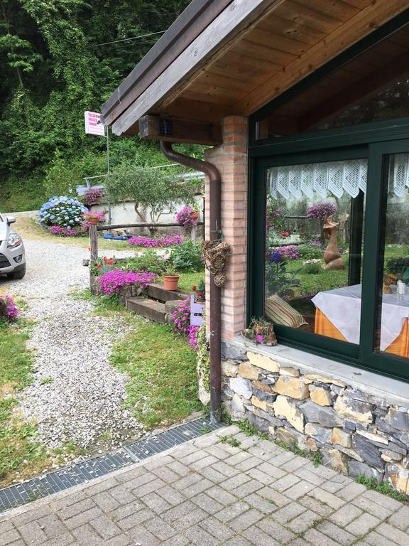 Agriturismo La Taverna Del Nonno Borzonasca Dış mekan fotoğraf